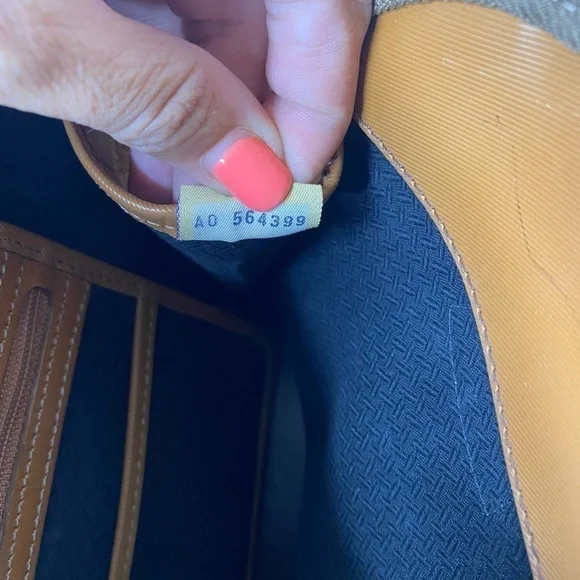 Classic Dooney & Bourke Zip-Zip Tan Croc Satchel - Picture 13 of 13